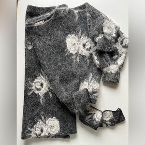 Rare! 80s AnnaClub by La Perla angora floral sweater & pencil skirt set. Sz 40